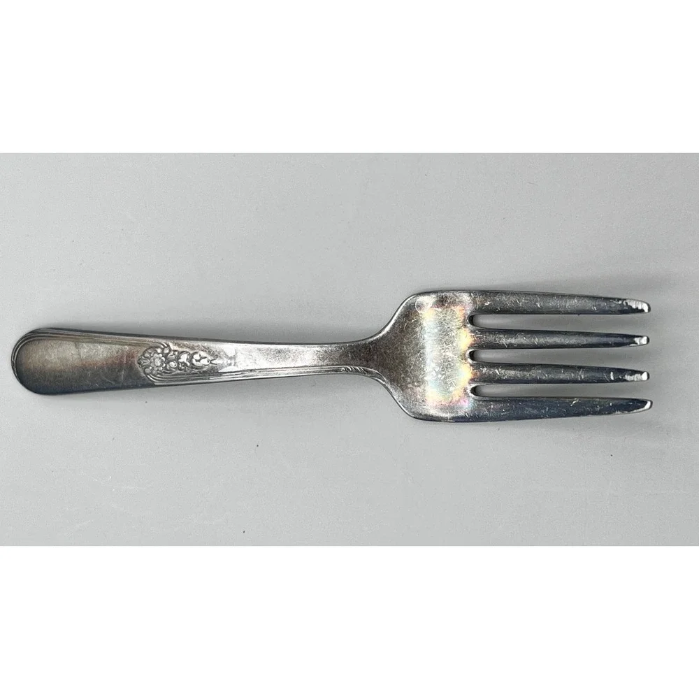 Holmes‎ & Edwards Lovely Pattern Silverplate Youth Baby Fork Vtg 1937 IS 4.25